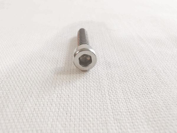 M4X25 HEX, Nickel Набор шурупов для динамика 50шт(FUT-1205-N) M4X25 HEX, Nickel Набор шурупов для динамика 50шт(FUT-1205-N)