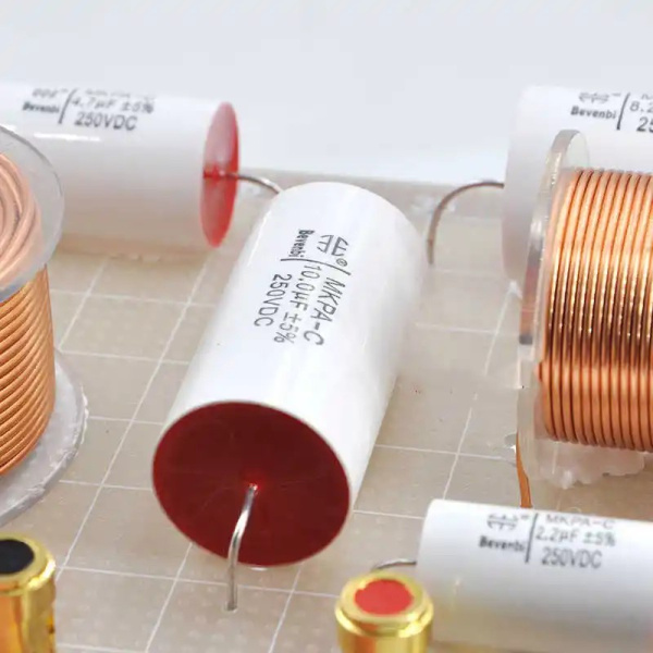 MKPA-C  0.68 uF 250V±5%  -40 +85C полипропиленовый пленочный конденсатор  18.5*11.5mm