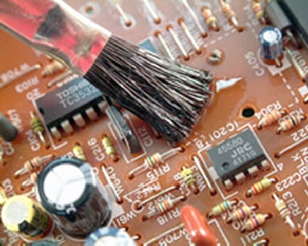 PLASTIK 71   (акриловый лак для печатных плат) 100 мл  90 г